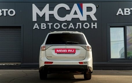 Mitsubishi Outlander III рестайлинг 3, 2013 год, 1 295 000 рублей, 13 фотография
