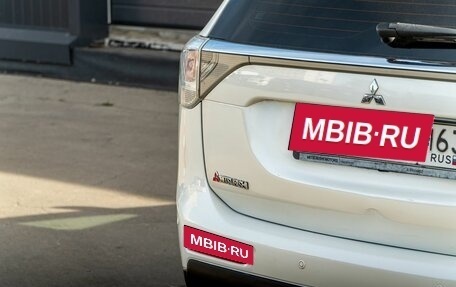 Mitsubishi Outlander III рестайлинг 3, 2013 год, 1 295 000 рублей, 15 фотография