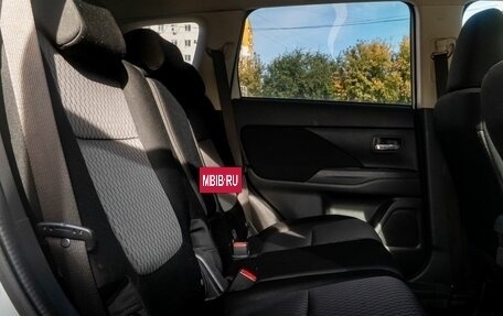 Mitsubishi Outlander III рестайлинг 3, 2013 год, 1 295 000 рублей, 34 фотография