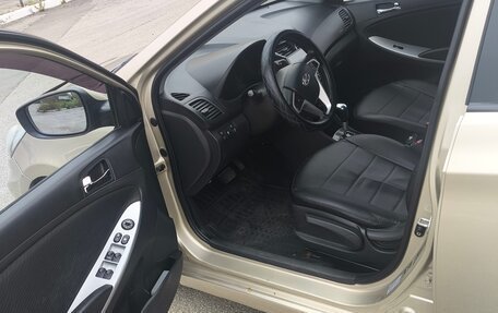 Hyundai Solaris II рестайлинг, 2011 год, 590 000 рублей, 8 фотография