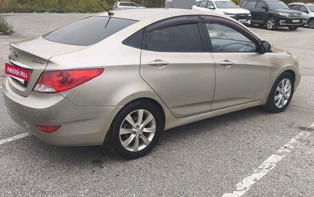 Hyundai Solaris II рестайлинг, 2011 год, 590 000 рублей, 5 фотография