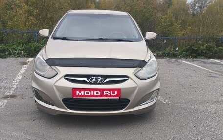 Hyundai Solaris II рестайлинг, 2011 год, 590 000 рублей, 2 фотография