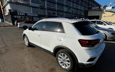 Volkswagen T-Roc I, 2022 год, 2 430 000 рублей, 8 фотография