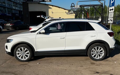 Volkswagen T-Roc I, 2022 год, 2 430 000 рублей, 9 фотография