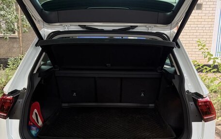 Volkswagen Tiguan II, 2020 год, 2 800 000 рублей, 9 фотография