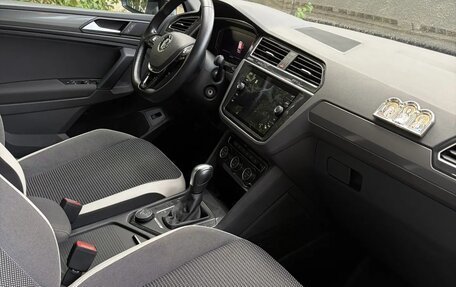 Volkswagen Tiguan II, 2020 год, 2 800 000 рублей, 12 фотография
