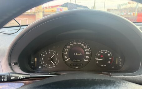 Mercedes-Benz E-Класс, 2002 год, 1 250 000 рублей, 13 фотография
