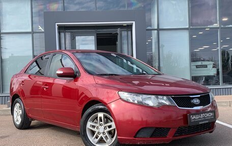 KIA Cerato III, 2010 год, 635 000 рублей, 2 фотография
