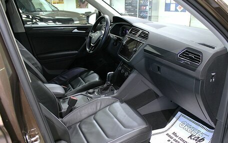 Volkswagen Tiguan II, 2019 год, 2 340 000 рублей, 12 фотография