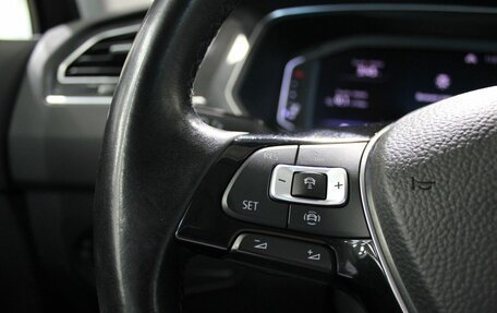 Volkswagen Tiguan II, 2019 год, 2 340 000 рублей, 19 фотография
