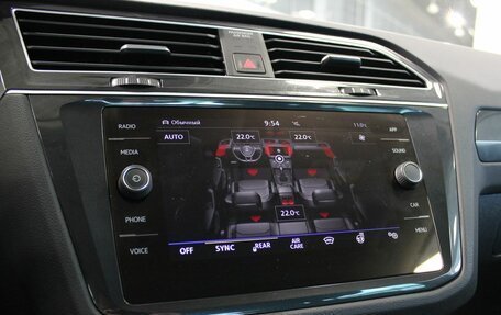Volkswagen Tiguan II, 2019 год, 2 340 000 рублей, 20 фотография
