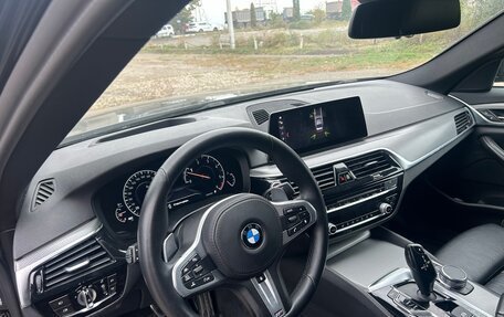 BMW 5 серия, 2018 год, 3 400 000 рублей, 9 фотография
