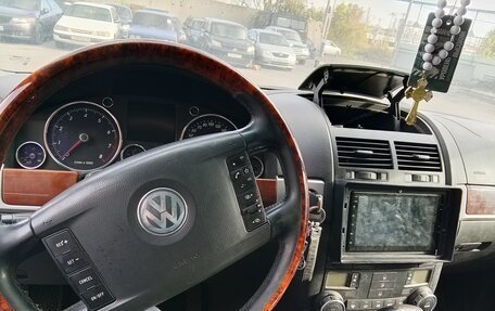 Volkswagen Touareg III, 2005 год, 730 000 рублей, 8 фотография