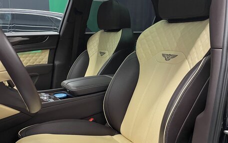 Bentley Bentayga I, 2021 год, 21 600 000 рублей, 11 фотография