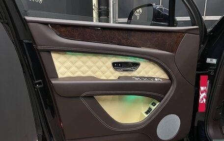 Bentley Bentayga I, 2021 год, 21 600 000 рублей, 10 фотография