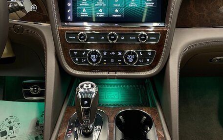 Bentley Bentayga I, 2021 год, 21 600 000 рублей, 31 фотография