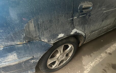 Nissan Almera Tino i, 2001 год, 90 000 рублей, 4 фотография