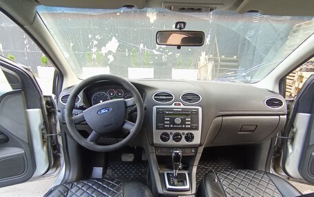 Ford Focus II рестайлинг, 2005 год, 300 000 рублей, 3 фотография