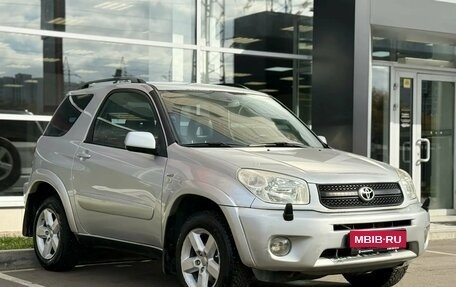 Toyota RAV4, 2004 год, 700 000 рублей, 1 фотография