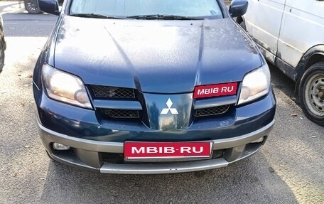 Mitsubishi Outlander III рестайлинг 3, 2004 год, 650 000 рублей, 1 фотография