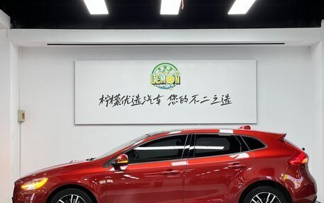 Volvo V40 II рестайлинг, 2019 год, 1 230 000 рублей, 5 фотография