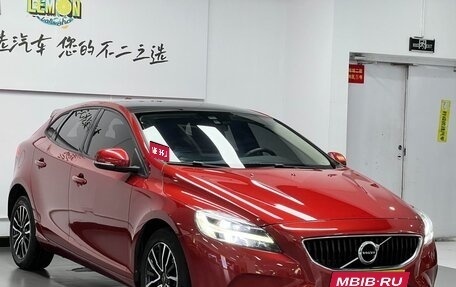 Volvo V40 II рестайлинг, 2019 год, 1 230 000 рублей, 3 фотография