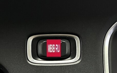 Volvo V40 II рестайлинг, 2019 год, 1 230 000 рублей, 29 фотография