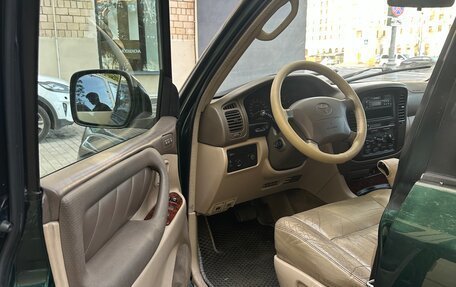 Toyota Land Cruiser 100 рестайлинг 2, 2000 год, 1 750 000 рублей, 6 фотография