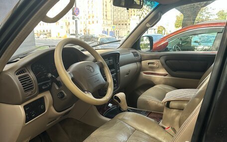 Toyota Land Cruiser 100 рестайлинг 2, 2000 год, 1 750 000 рублей, 7 фотография