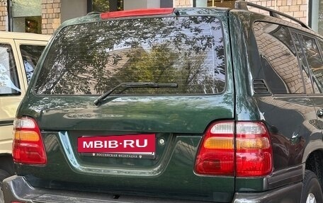 Toyota Land Cruiser 100 рестайлинг 2, 2000 год, 1 750 000 рублей, 5 фотография