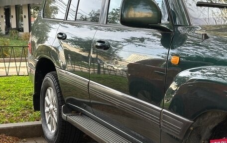 Toyota Land Cruiser 100 рестайлинг 2, 2000 год, 1 750 000 рублей, 2 фотография