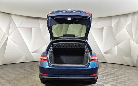 Skoda Superb III рестайлинг, 2017 год, 1 795 000 рублей, 12 фотография