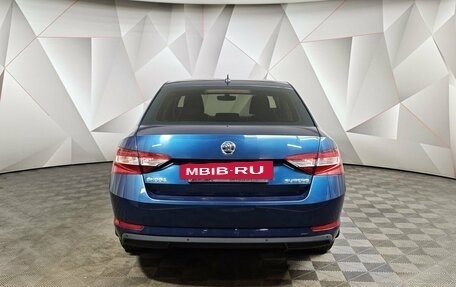 Skoda Superb III рестайлинг, 2017 год, 1 795 000 рублей, 8 фотография