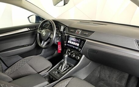 Skoda Superb III рестайлинг, 2017 год, 1 795 000 рублей, 13 фотография