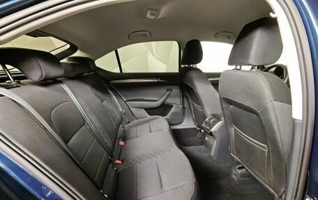 Skoda Superb III рестайлинг, 2017 год, 1 795 000 рублей, 16 фотография