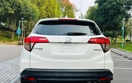Honda Vezel, 2022 год, 1 290 000 рублей, 6 фотография