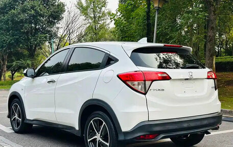Honda Vezel, 2022 год, 1 290 000 рублей, 4 фотография