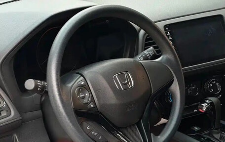 Honda Vezel, 2022 год, 1 290 000 рублей, 8 фотография