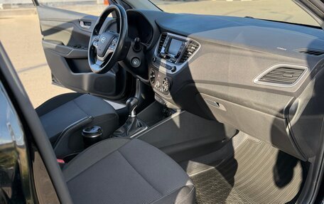 Hyundai Solaris II рестайлинг, 2017 год, 1 360 000 рублей, 21 фотография