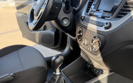 Hyundai Solaris II рестайлинг, 2017 год, 1 360 000 рублей, 22 фотография