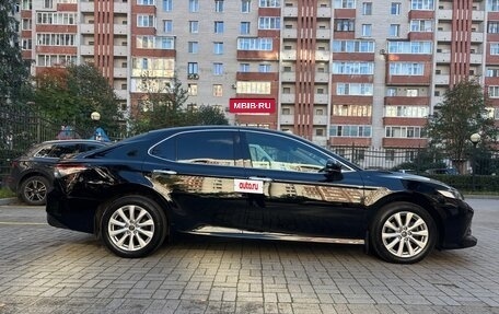 Toyota Camry, 2018 год, 2 390 000 рублей, 7 фотография