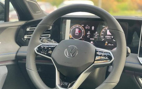 Volkswagen Tiguan, 2026 год, 4 870 000 рублей, 25 фотография