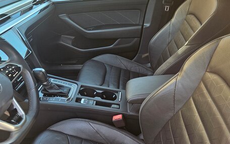 Volkswagen Passat CC, 2022 год, 3 590 000 рублей, 13 фотография