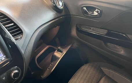 Renault Kaptur I рестайлинг, 2018 год, 1 770 000 рублей, 28 фотография