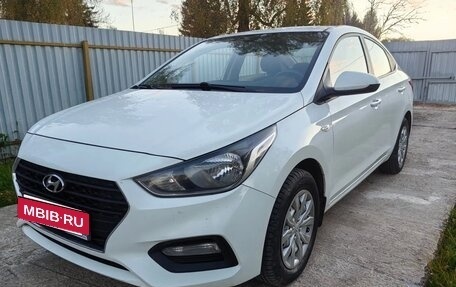 Hyundai Solaris II рестайлинг, 2019 год, 900 000 рублей, 3 фотография