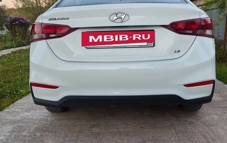 Hyundai Solaris II рестайлинг, 2019 год, 900 000 рублей, 5 фотография