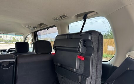 Nissan Serena III, 2010 год, 1 120 000 рублей, 24 фотография
