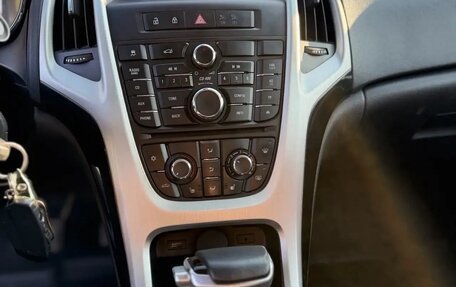 Opel Astra J, 2013 год, 630 000 рублей, 14 фотография