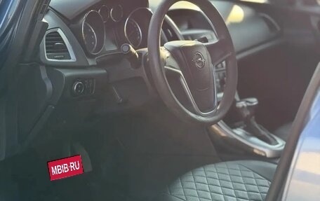 Opel Astra J, 2013 год, 630 000 рублей, 23 фотография