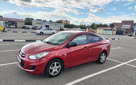 Hyundai Solaris II рестайлинг, 2011 год, 870 000 рублей, 1 фотография